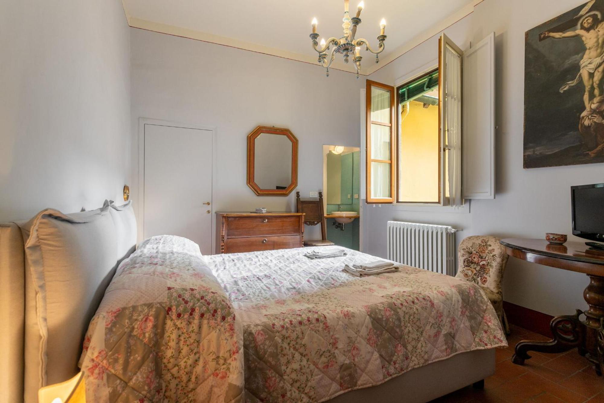 Apartamento Santa Croce Dante's View With Terrace By Halldis Florencia
