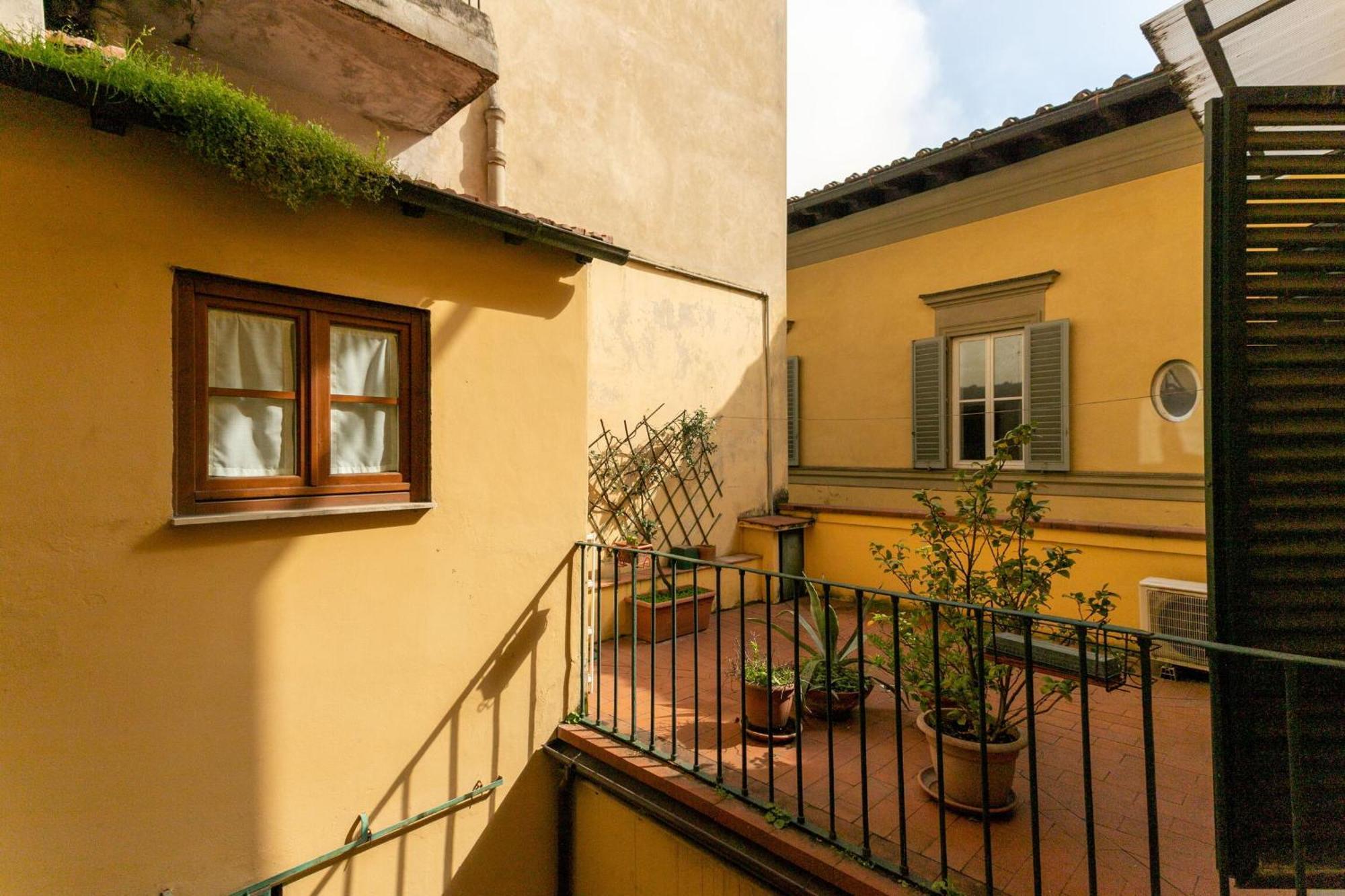 Apartamento Santa Croce Dante's View With Terrace By Halldis *
